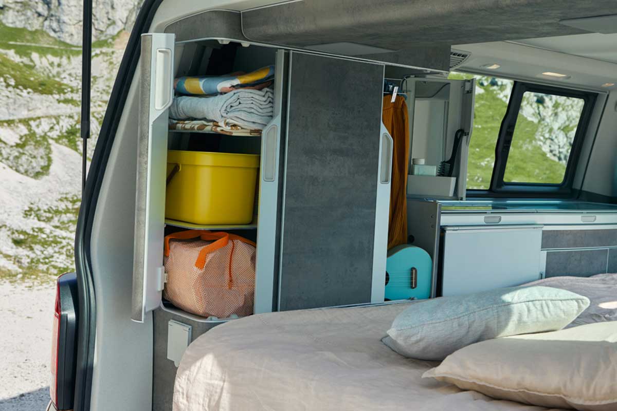 Schränke und Staumöglichkeiten im Heck vom California Ocean